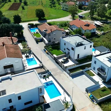 Vila Keti With Private Pool & Garden In