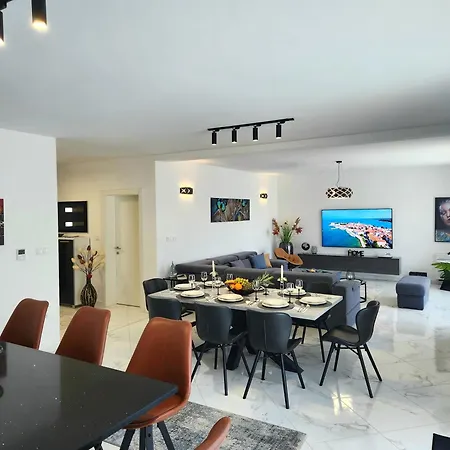 Luxury Modern 