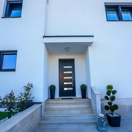 Luxury Modern 