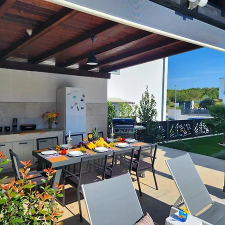 Villa Keti *