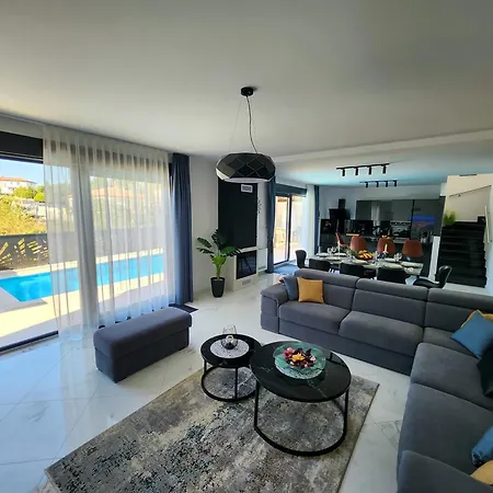 Luxury Modern 